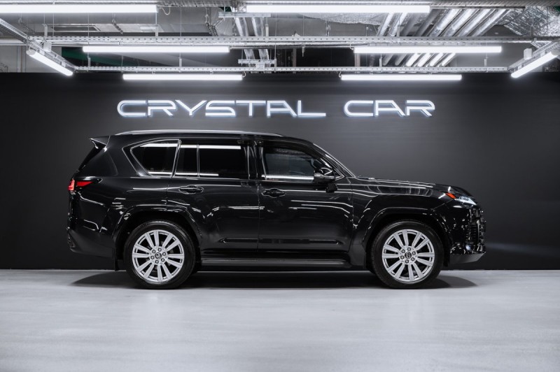 2023 Lexus LX VIP Black