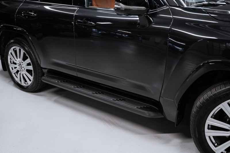 2023 Lexus LX VIP Black