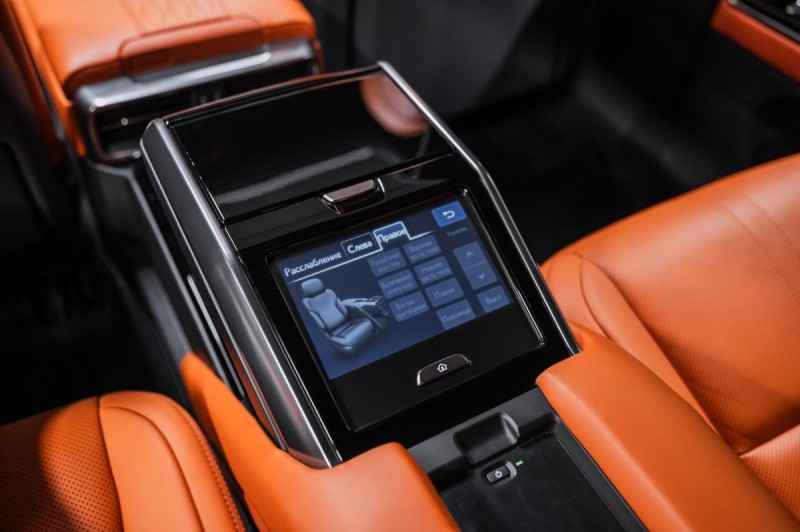 2023 Lexus LX VIP Black