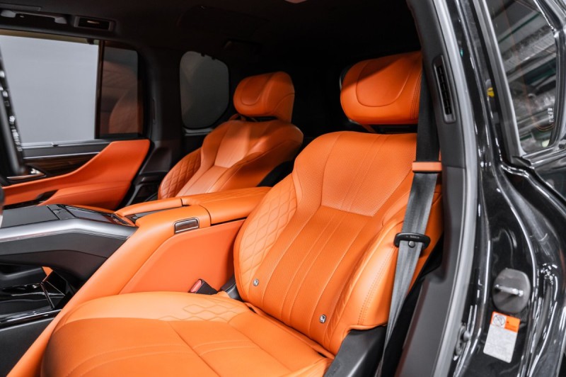 2023 Lexus LX VIP Black