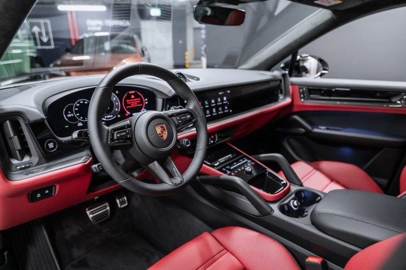 2025 Porsche Cayenne GTS Coupé
