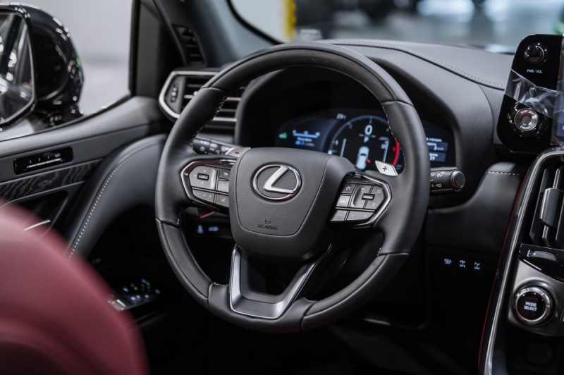 Lexus LX Luxury - 2026