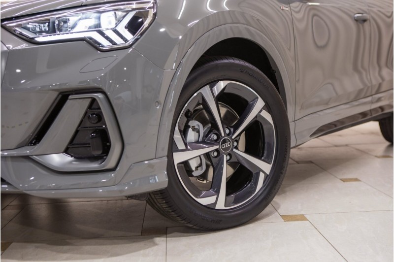 Audi Q3 45 TFSI Fashionable dynamic - 2026