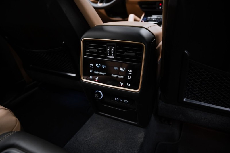 2026 Porsche Cayenne Coupé