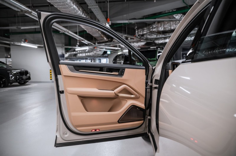 2026 Porsche Cayenne Coupé
