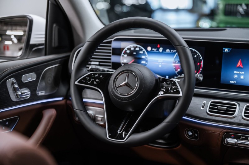 Mercedes-Benz GLE 300 d 4MATIC Premium - 2025