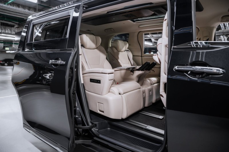 Lexus LM Business+ - 2026