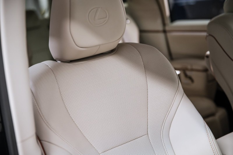Lexus LM Business+ - 2026