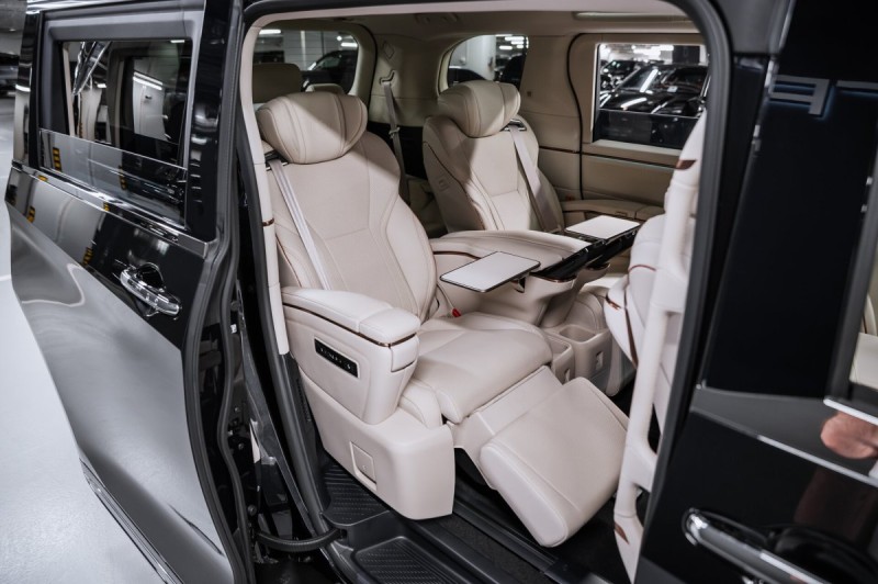 Lexus LM Business+ - 2026