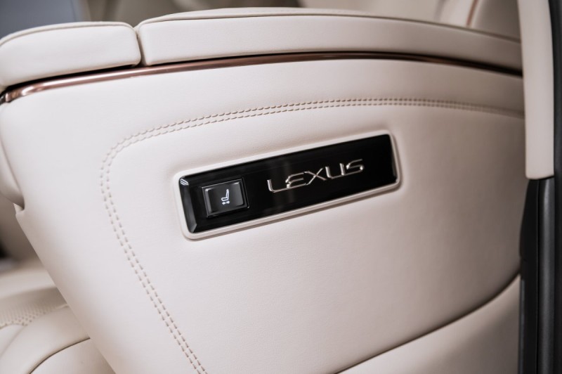 Lexus LM Business+ - 2026