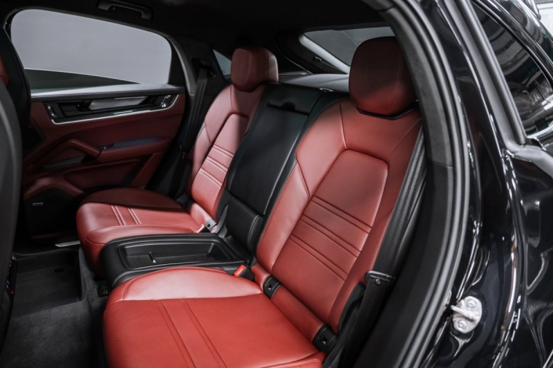 Porsche Cayenne Coupé - 2025