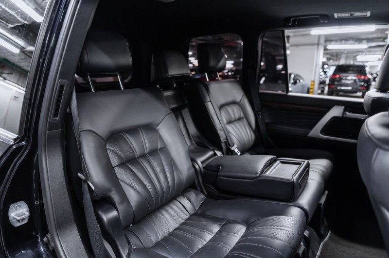 Toyota Land Cruiser Executive Lounge - 2020