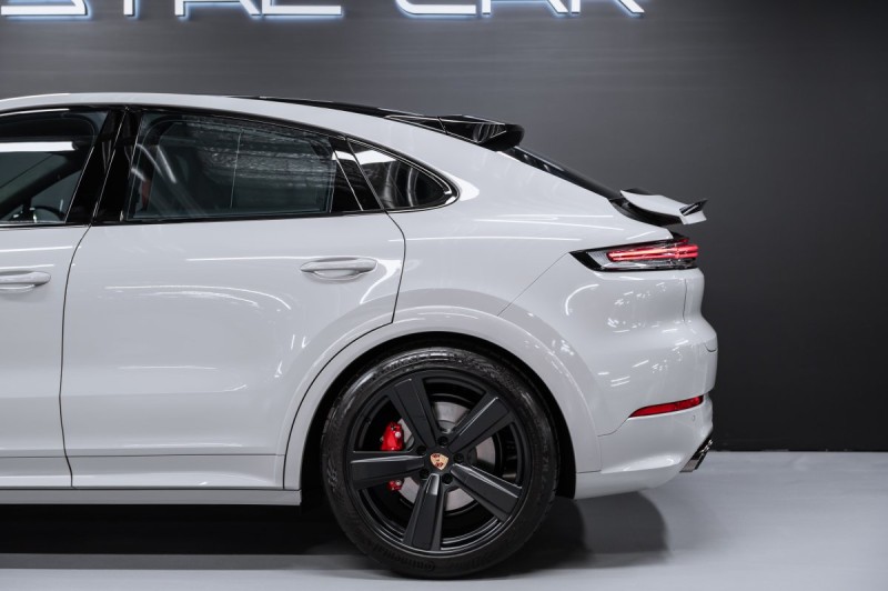 Porsche Cayenne Coupe GTS III рестайлинг — 2025
