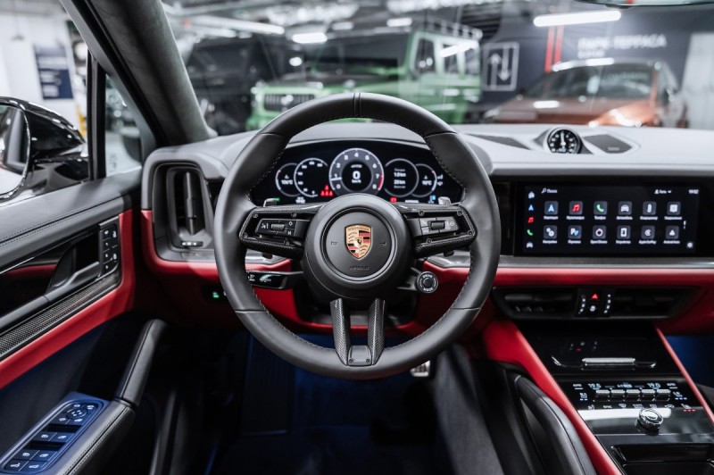 Porsche Cayenne Coupe GTS III рестайлинг — 2025