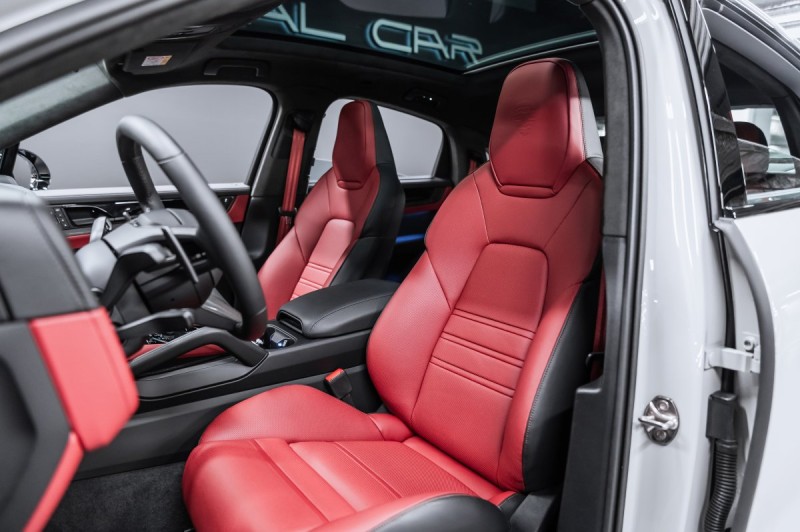 Porsche Cayenne Coupe GTS III рестайлинг — 2025