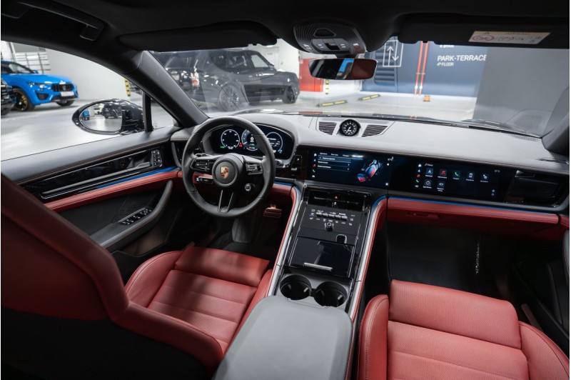 Porsche Panamera 4 972 — 2025