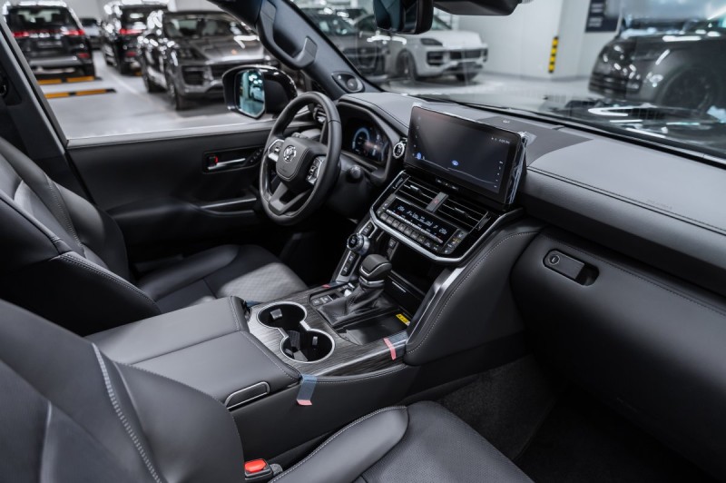 Toyota Land Cruiser Premium - 2026