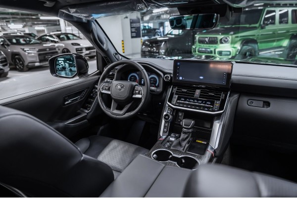Toyota Land Cruiser 300 рестайлинг (2025—2026) Premium - 2026