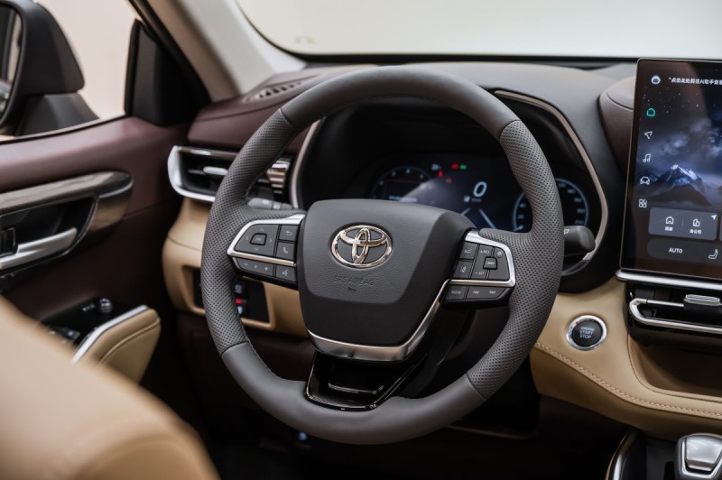 Toyota Highlander Supreme - 2026