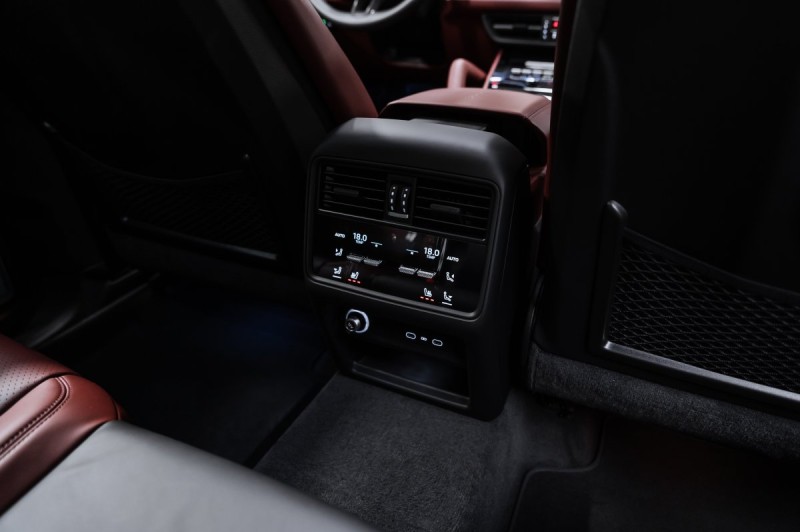Porsche Cayenne - 2026