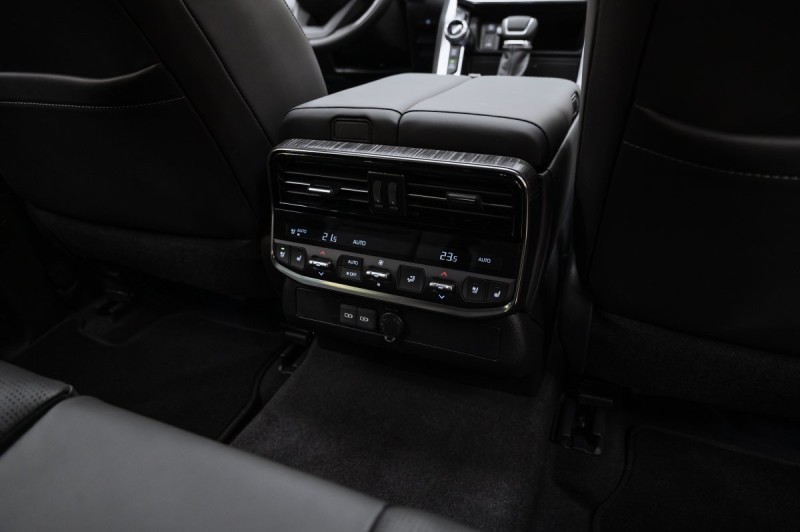 Toyota Land Cruiser Premium - 2026