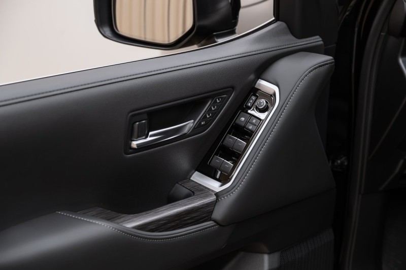 Toyota Land Cruiser Premium - 2026