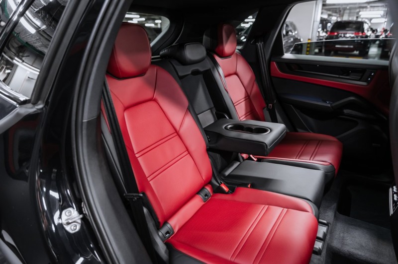 Porsche Cayenne - 2026