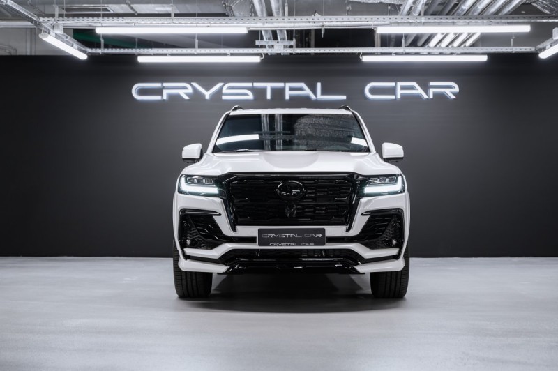 Toyota Land Cruiser 300 — 2024