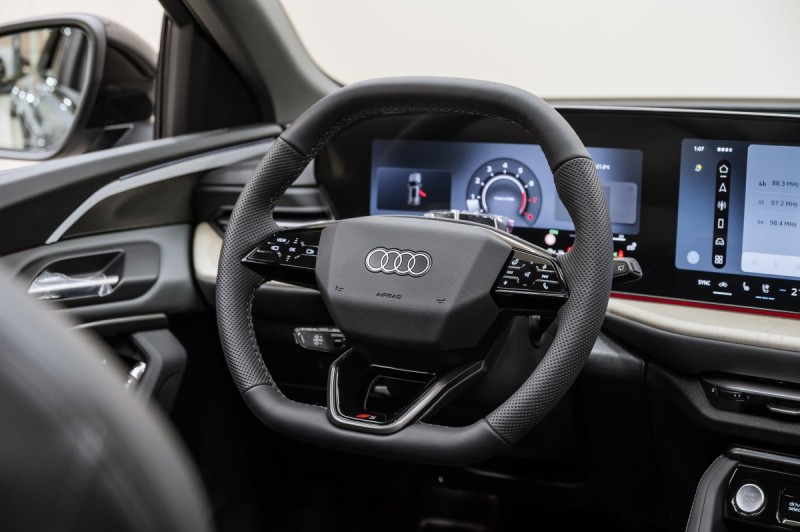 Audi Q5L GU — 2026