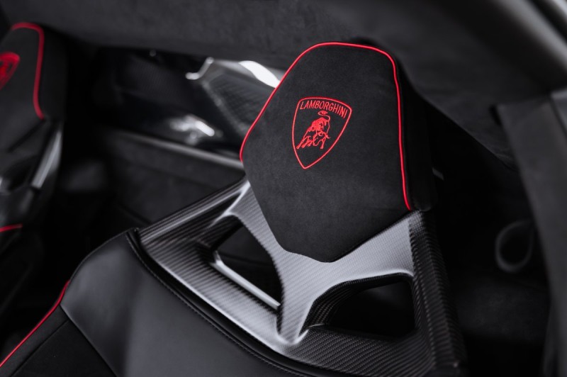 Lamborghini Revuelto I — 2025