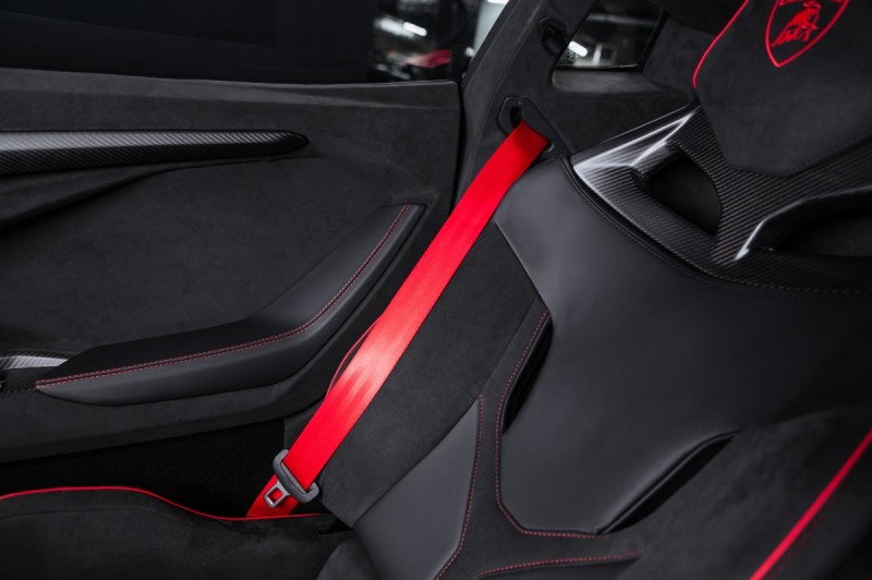 Lamborghini Revuelto I — 2025