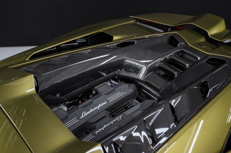 Lamborghini Revuelto I — 2025