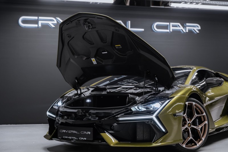 Lamborghini Revuelto I — 2025