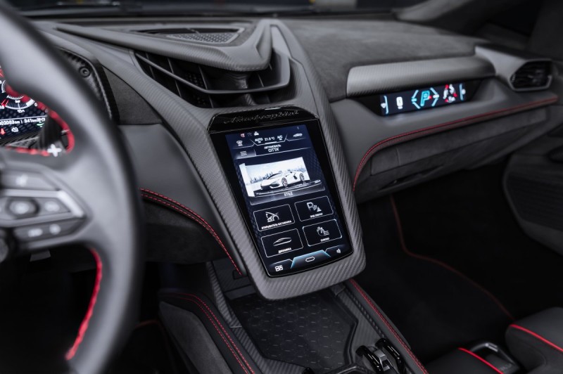 Lamborghini Revuelto I — 2025
