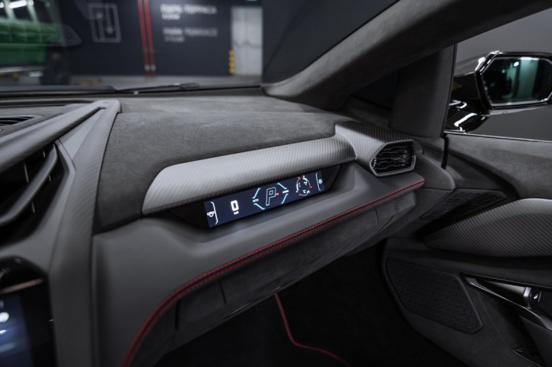 Lamborghini Revuelto I — 2025