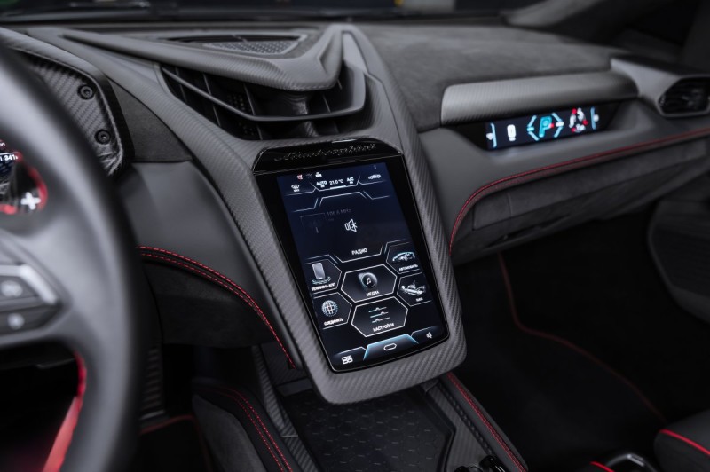 Lamborghini Revuelto I — 2025