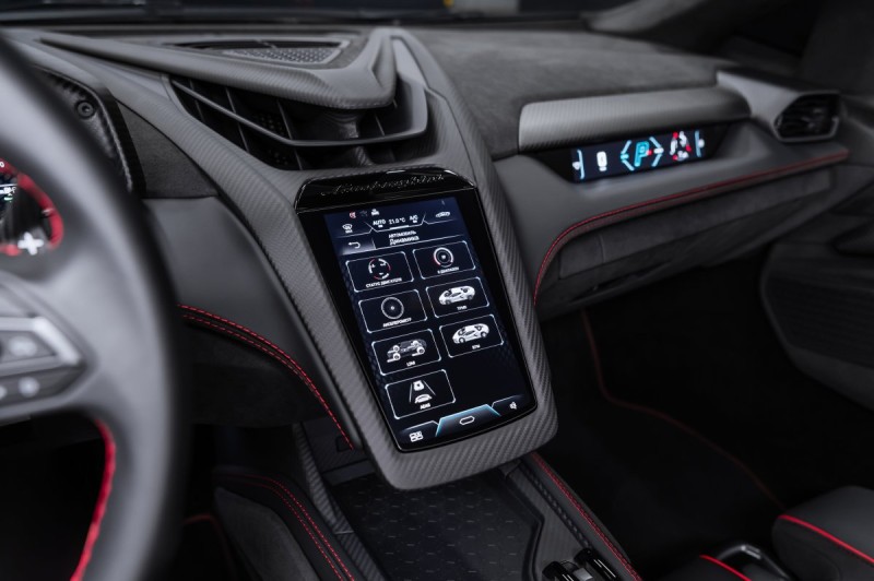 Lamborghini Revuelto I — 2025