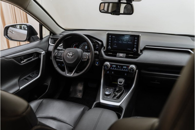 Toyota RAV4 Престиж - 2020