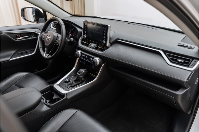 Toyota RAV4 Престиж - 2020