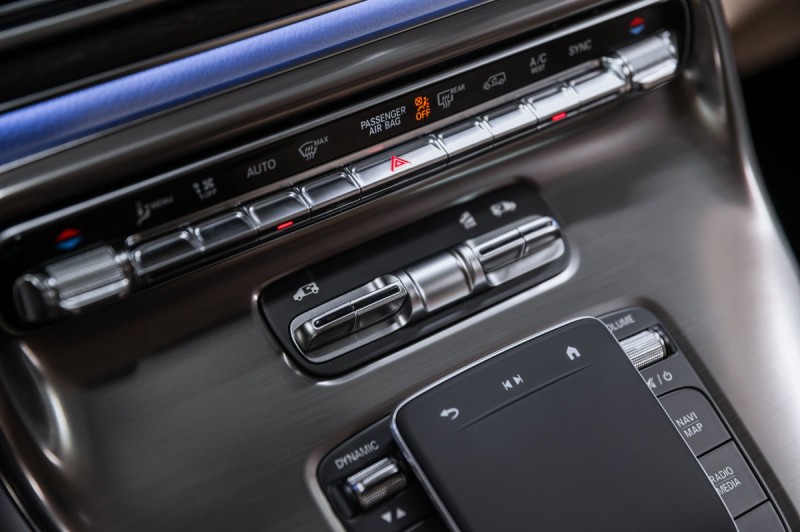 Mercedes-Benz V-класс 300dL - 2026
