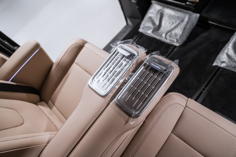 Mercedes-Benz V-класс 300dL - 2026