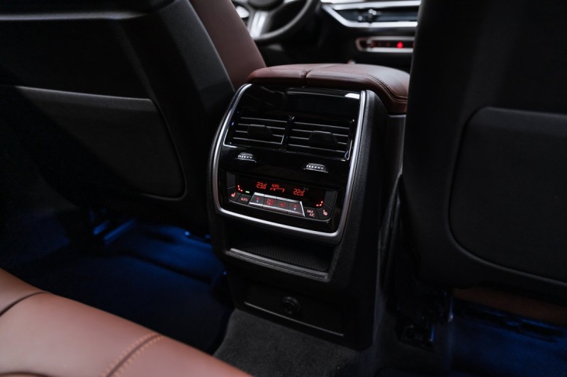 BMW X6 40d - 2025