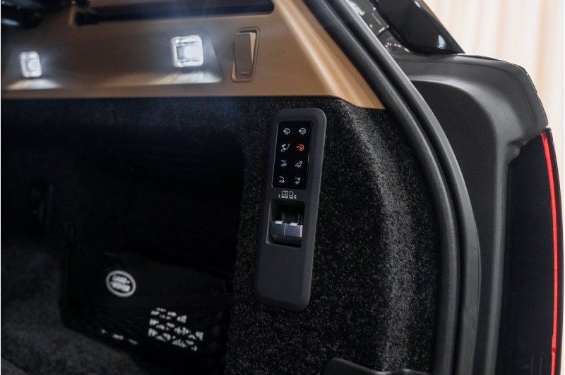 Land Rover Range Rover P400 - 2026