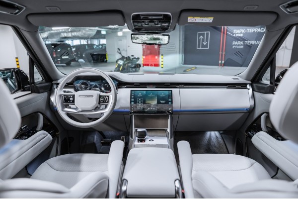 Land Rover Range Rover V (2021—2026) SV - 2025