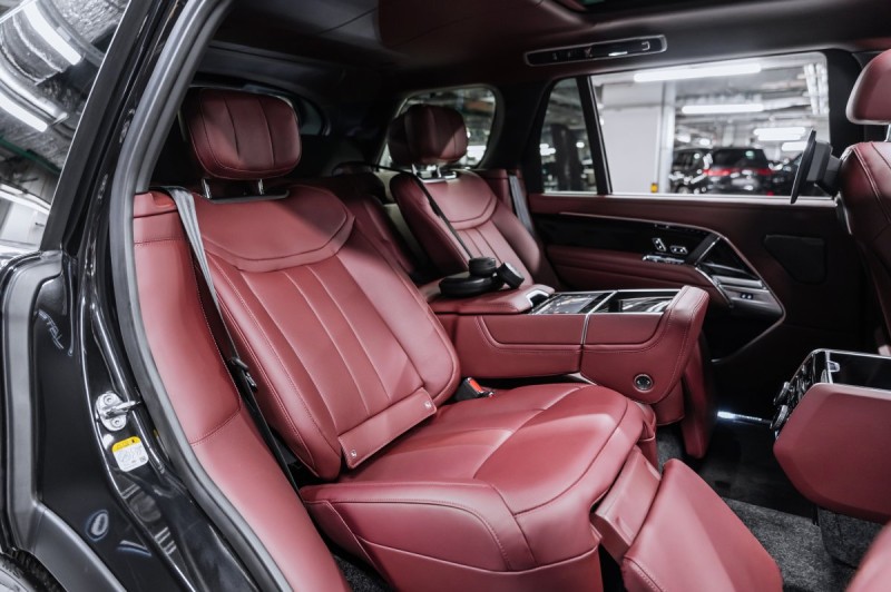 Land Rover Range Rover V — 2026