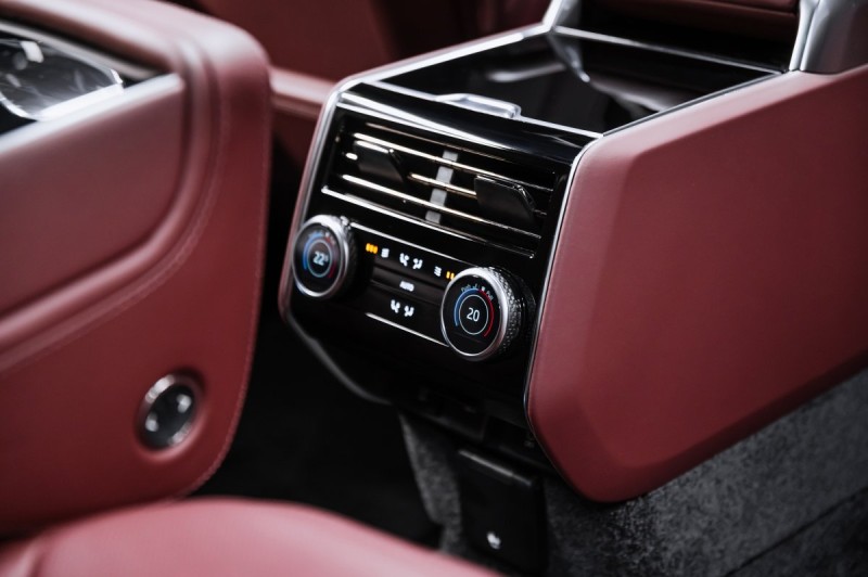 Land Rover Range Rover V — 2026