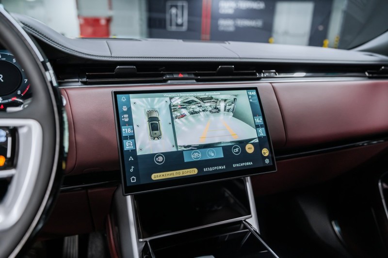 Land Rover Range Rover V — 2026