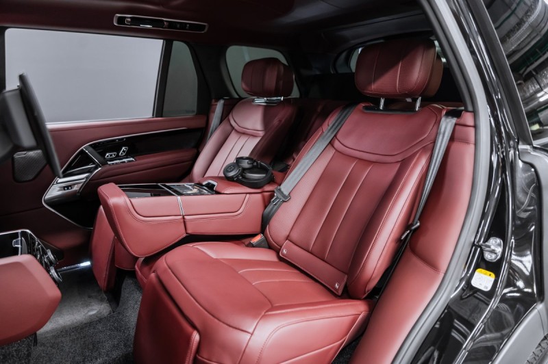 Land Rover Range Rover V — 2026