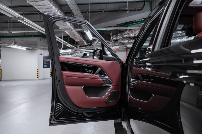 Land Rover Range Rover V — 2026