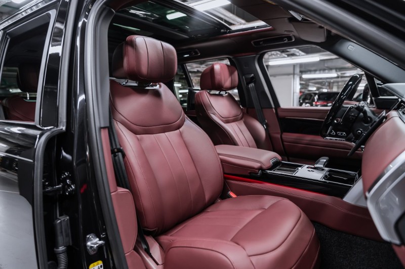Land Rover Range Rover V — 2026